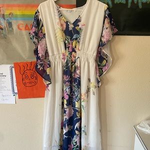 STUNNING FLORAL DRESS